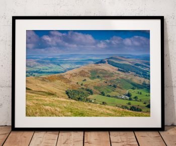The Great Ridge runs between Mam Tor, Edale, Peak District
